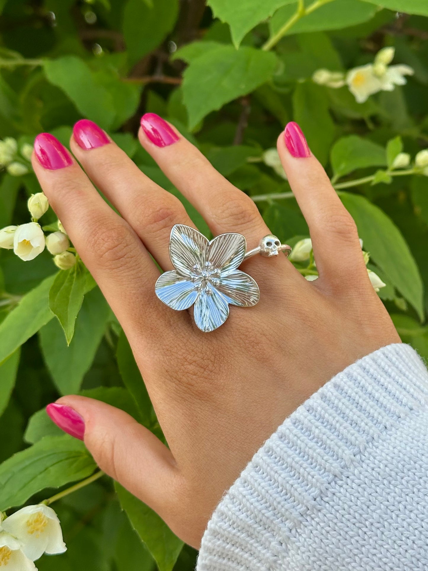 Flora ring